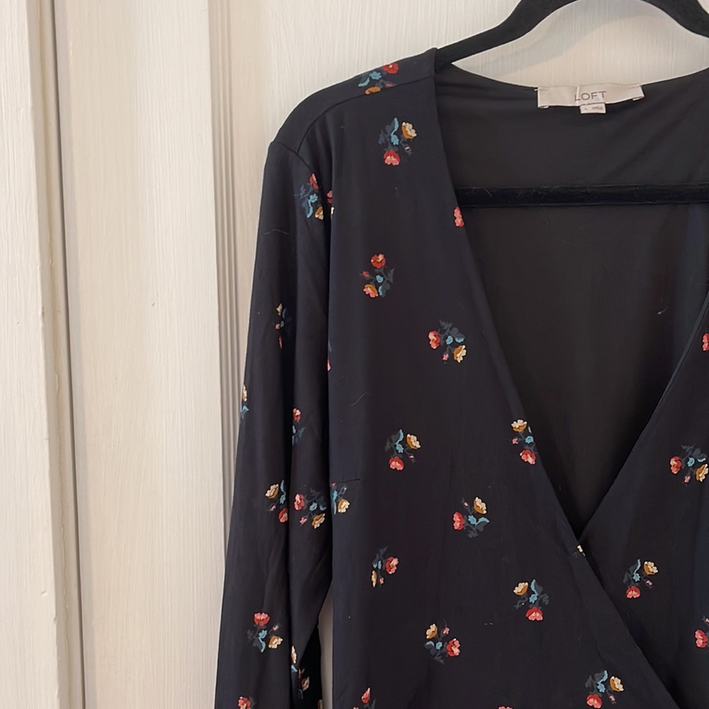 Women's Black Floral Wrap Dress - Picture 4 of 9